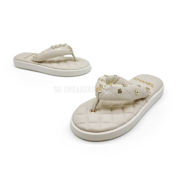 Женские шлепки Chanel 5 Flip-flops White